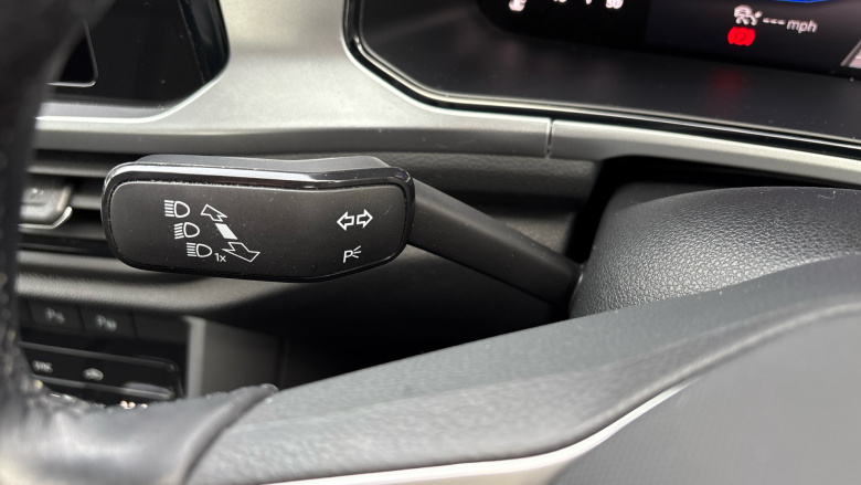 Volkswagen T-Roc 1.5 TSI Life 5dr Petrol Hatchback